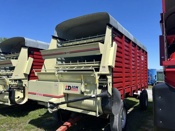 Boîte à ensilage Dion 1018 SE 18' - Réusinée à neuf
