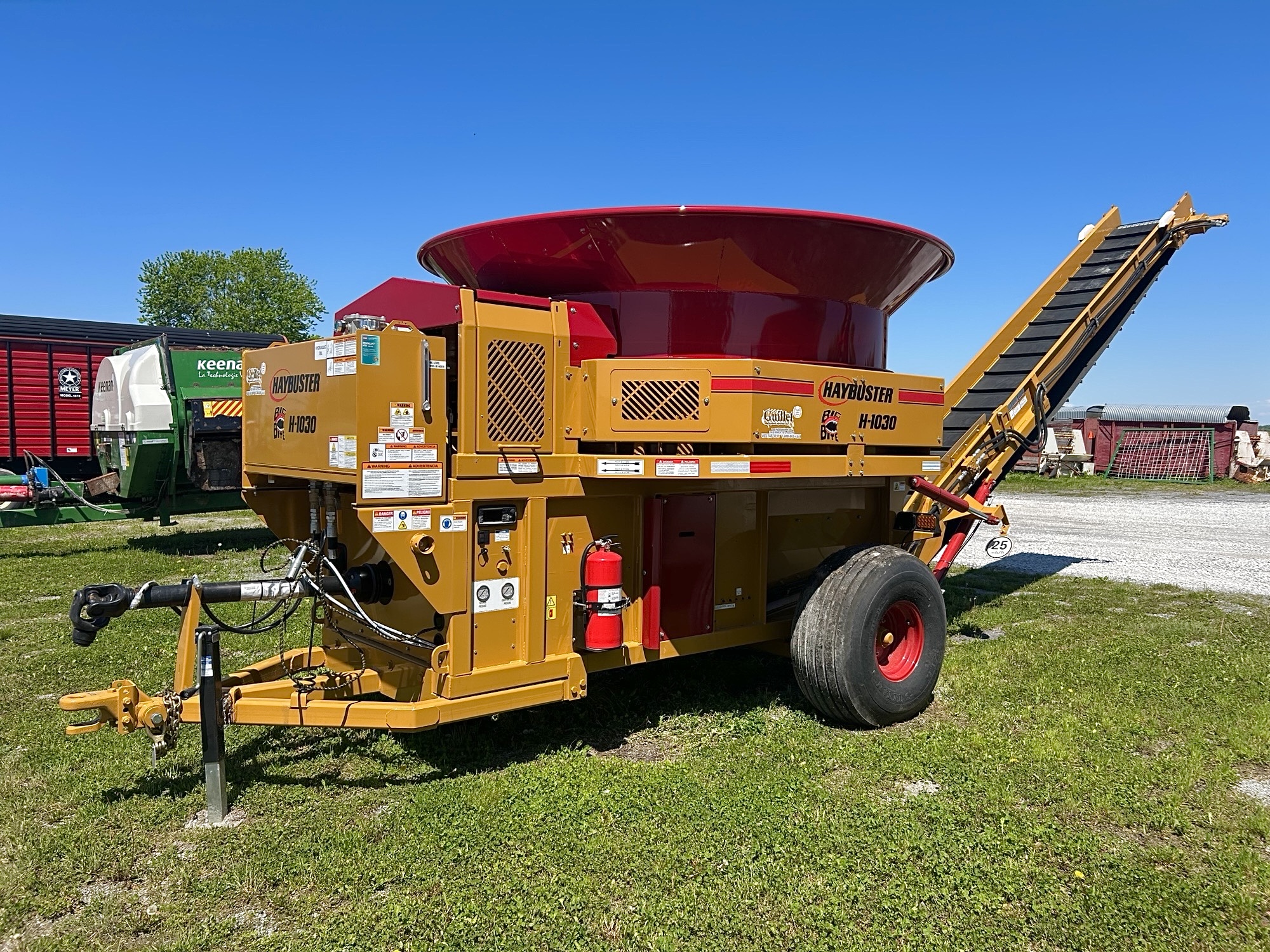 Processeurs à balles et grains Haybuster H-1030